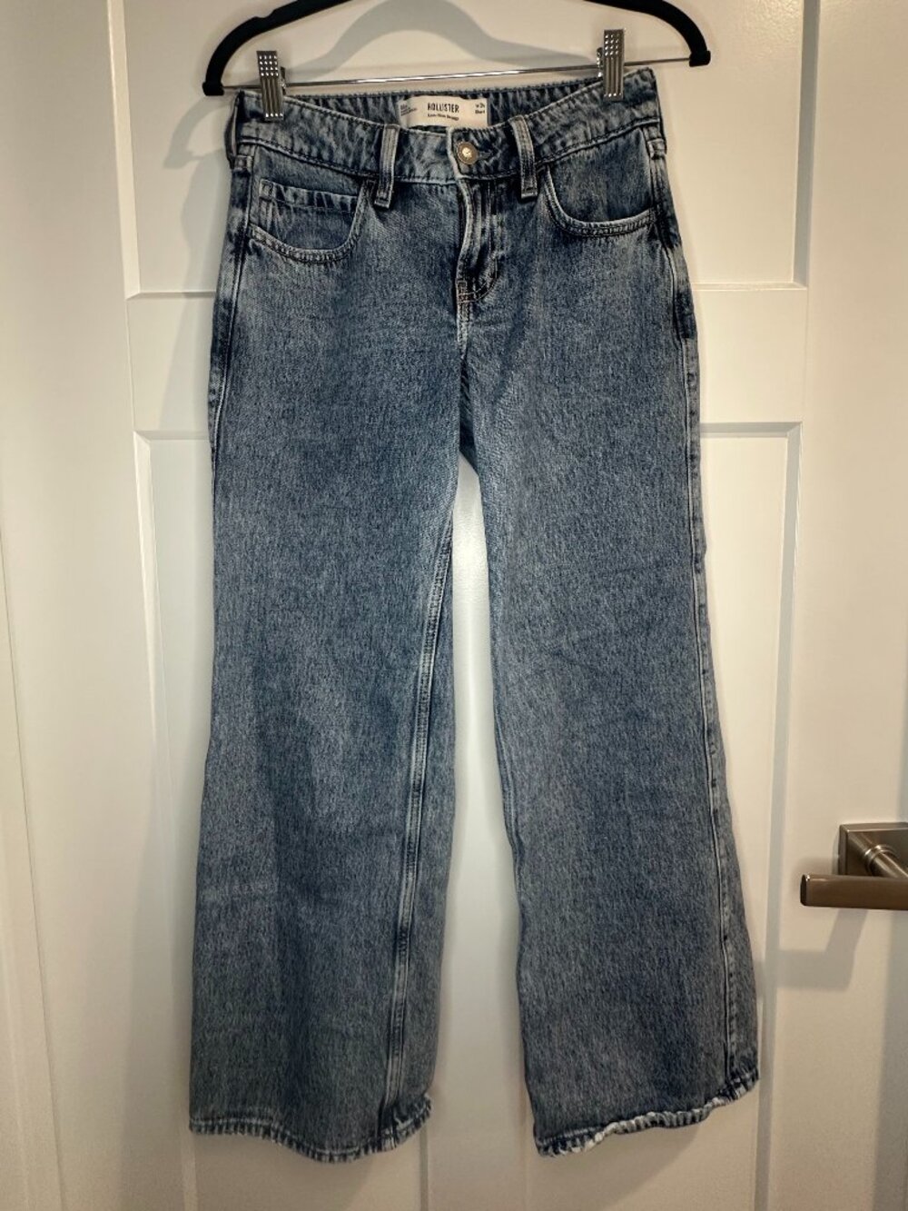 Hollister Low-Rise Baggy Jeans W24 Short